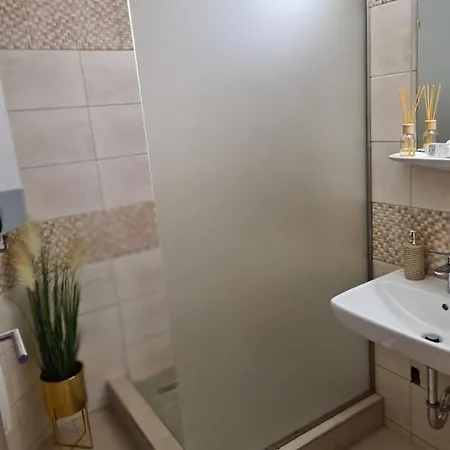 Apartment Center Apartmanhaz Erlau
