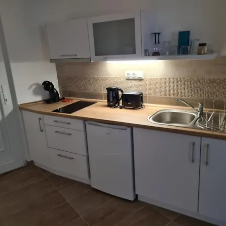 Apartment Center Apartmanhaz Erlau