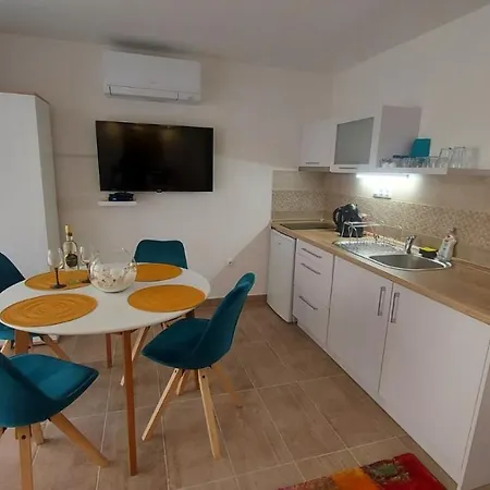 Center Apartmanhaz * Erlau